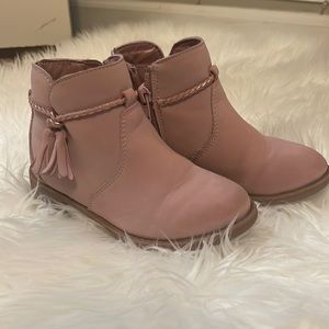 Oshkosh pink boots size 9T